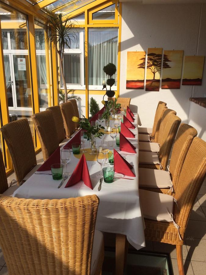 Hotel & Restaurant Seehof Подерсдорф-ам-Зе Экстерьер фото